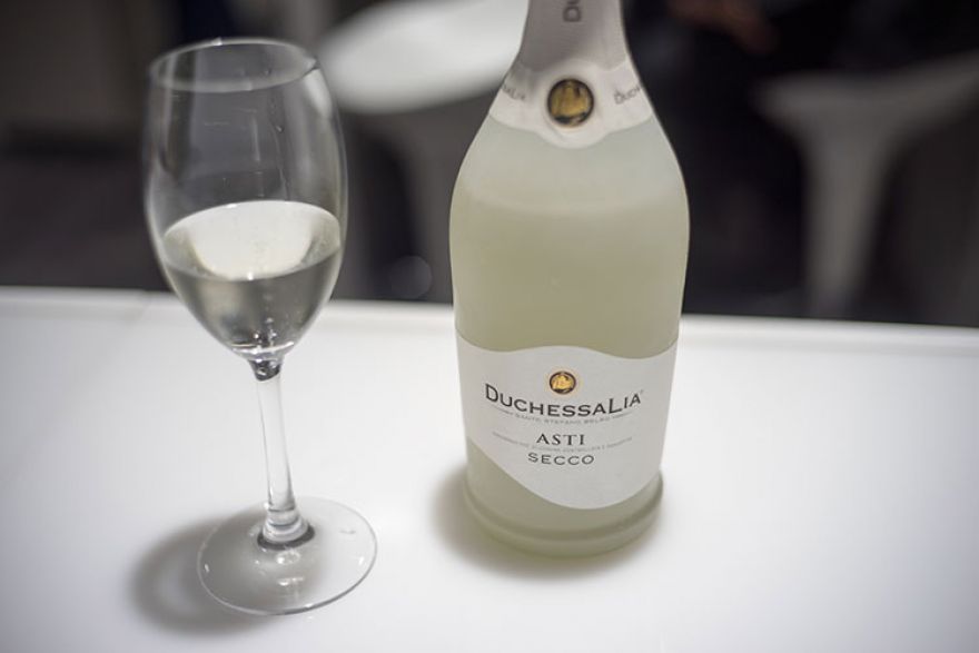 ASTI SECCO DUCHESSA LIA CONQUERS ASIA