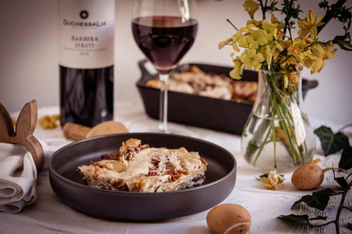 Lasagne with white lamb ragù and Barbera d'Asti Docg Duchessa Lia