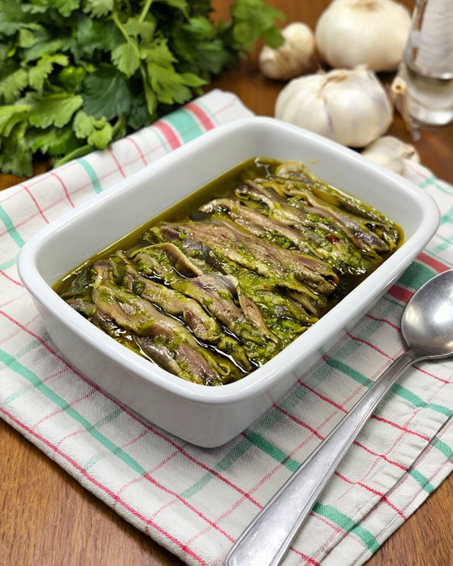 Anchovies in green sauce